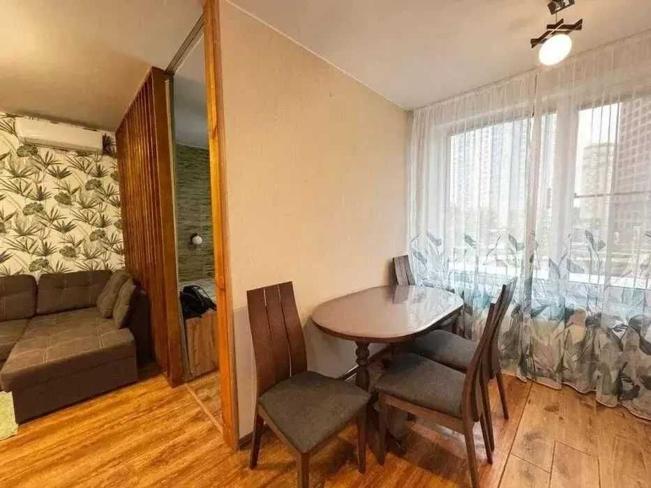 Двустаен имот в кв.Дружба 2