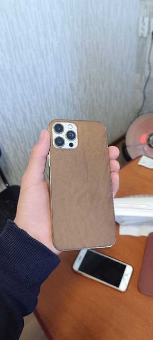 Iphone 12 pro max sotiladi