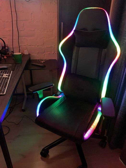 Игровое кресло 2E Gaming с RGB-подсветкой