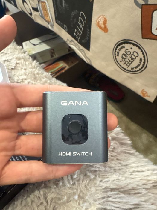 Двупосочен HDMI превключвател