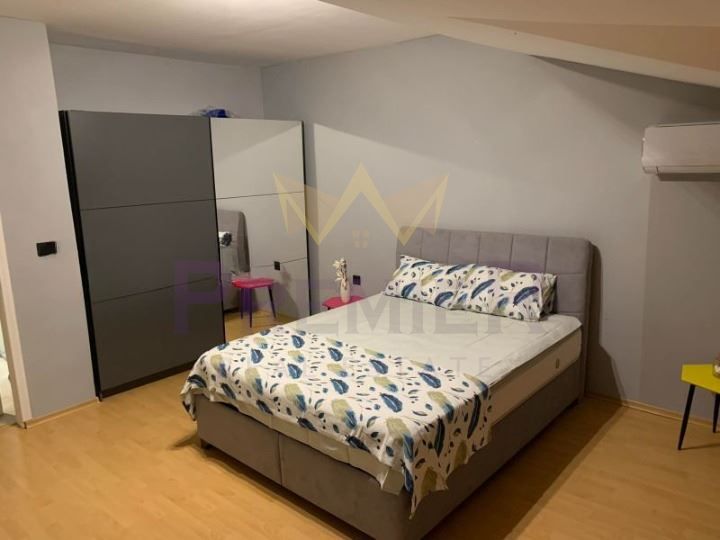 Тристаен апартамент + Паркомясто, Кабелна Тв, Интернет и входни такси