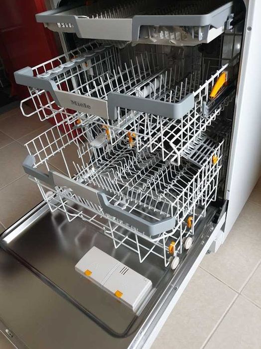 Съдомиялна Miele - Auto Open - 14 Комплекта - Свободностояща - 60см