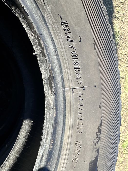 Гуми за Бусове и лекотоварни автомобили