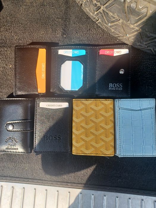 Продавам чисто нови портмонета