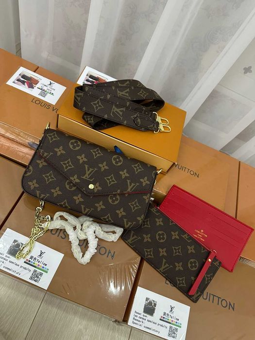 Женская сумочка хорошего качества в стиле ЛВ LV