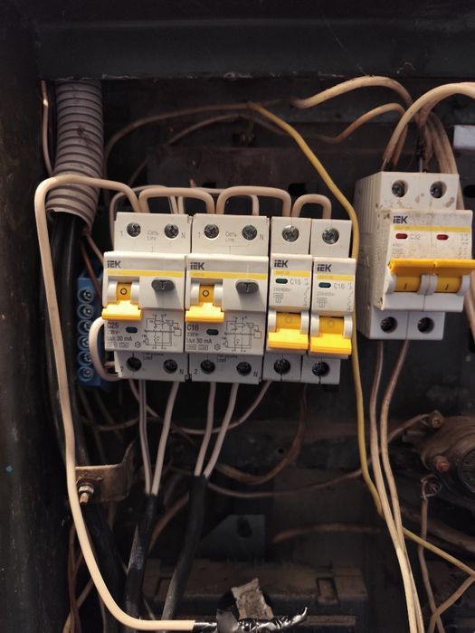 Услуги электрика24/7 Караганда срочный вызов сантехник