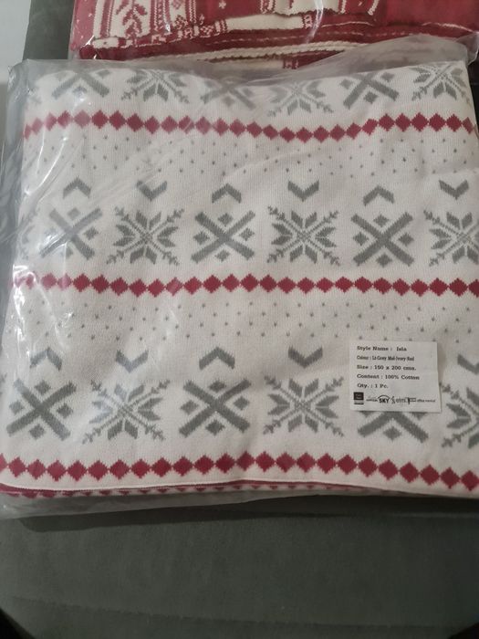 Коледни одеяла чисто нови имаме различни размери