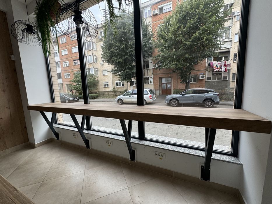 Vând 2 pulturi bar din MDF, noi, nefolosite