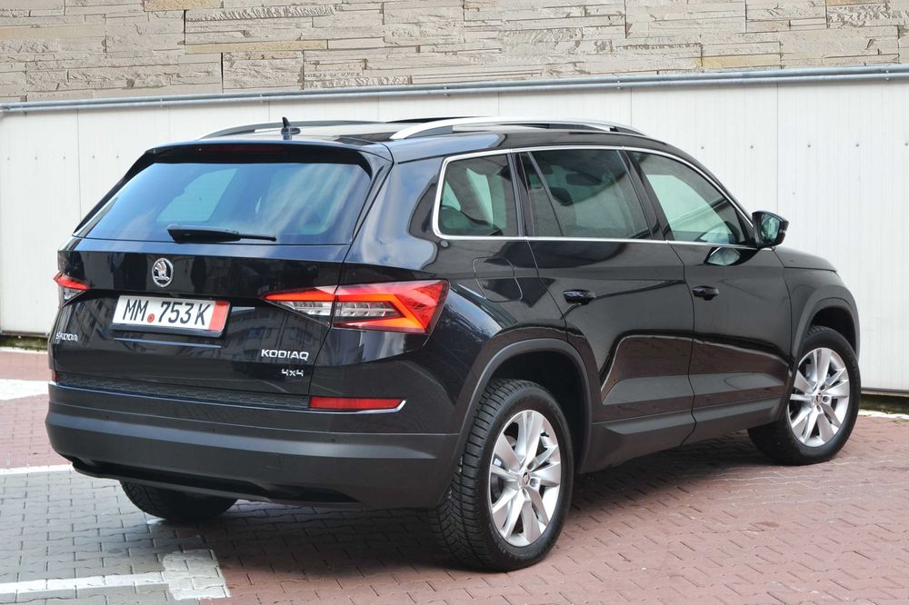 Skoda Kodiaq 2.0 TDI / 4x4 / 7 LOCURI / Distronic / Panoramic