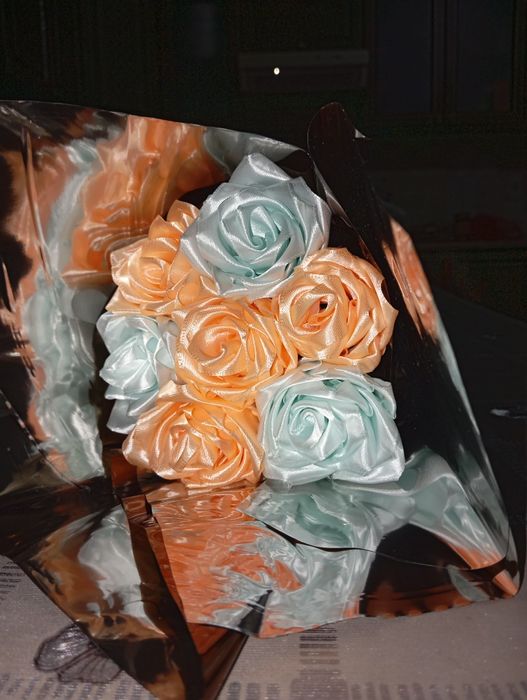 Атласные розы Конаев