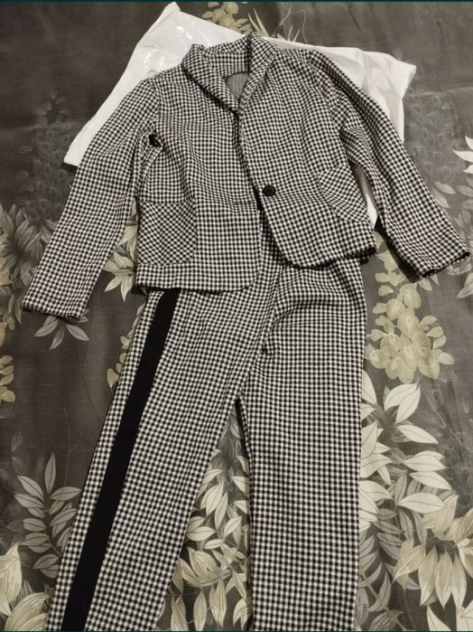 Костюм стильный для девочки