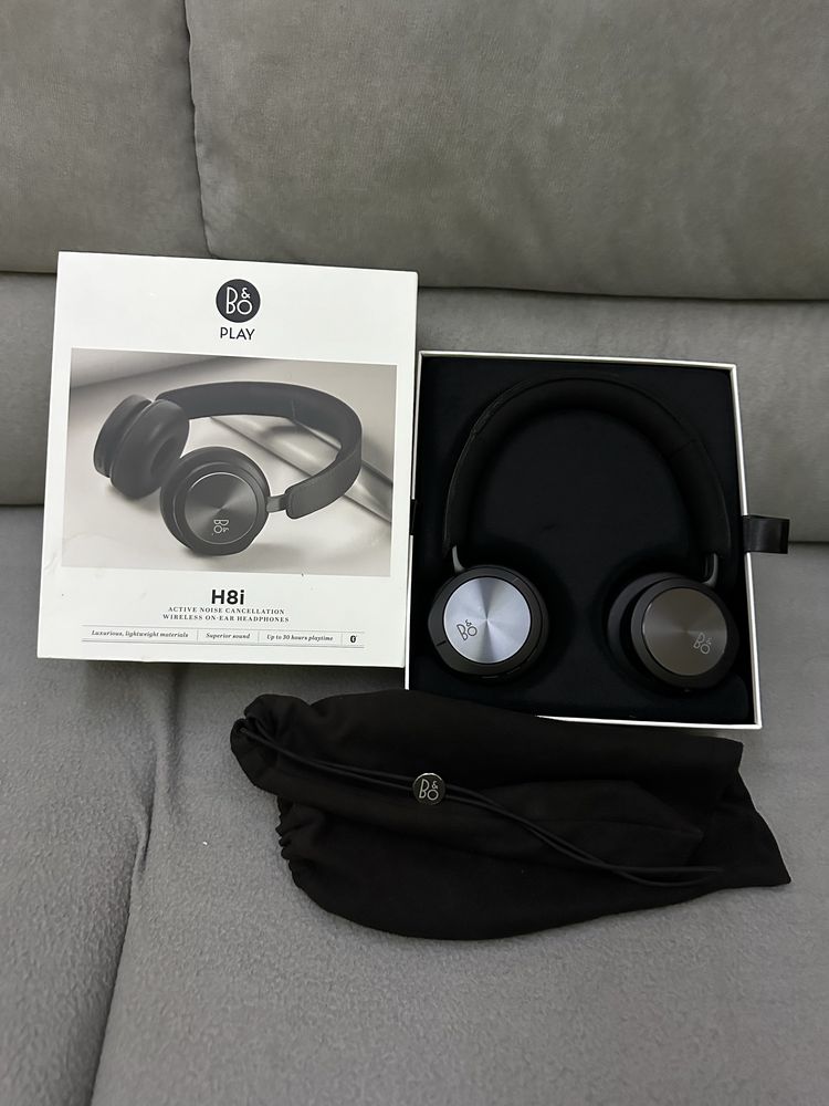 Bang & Olufsen H8i