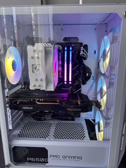 Pc gaming cu placa video de 8 GB