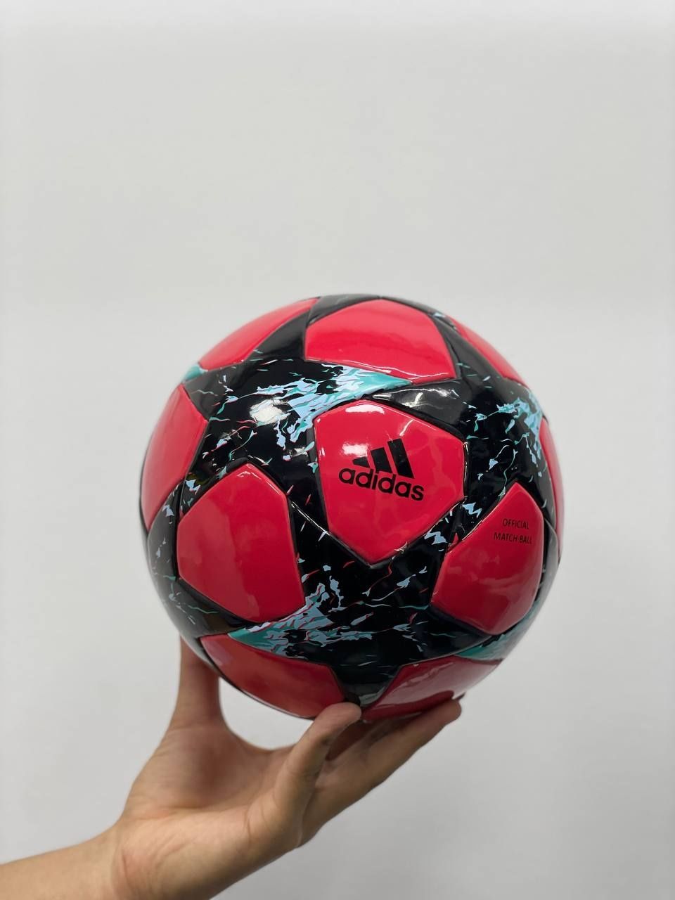Футбольные мячики
