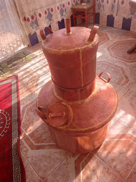 Vând un cazan de făcut pălincă la capacitate de 120 l