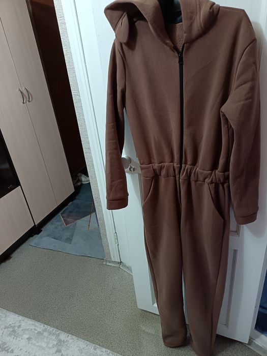 Продам тёплые женские костюмы