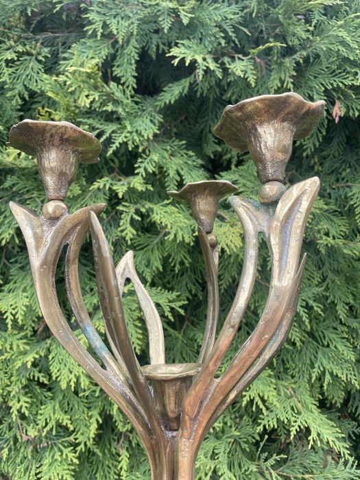 Sfesnic Art Nouveau alama