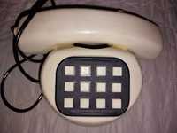 Telefon vintage cu taste anii 1980