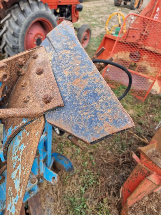 Plug reversibil Hidraulic 2 brazde