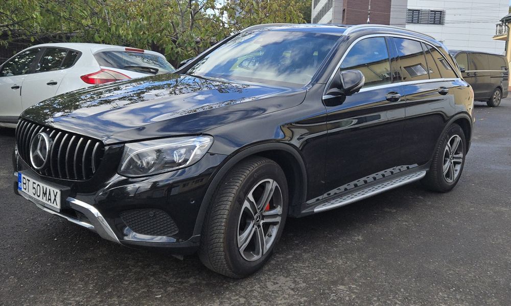 MercedesGLC 220D 4Matic 9G TRONIC AMG line-Gps Navi color3D, 4×4 integ