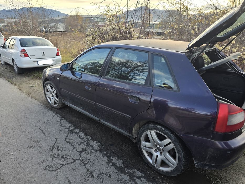 Vând Audi A3 8L motor defect