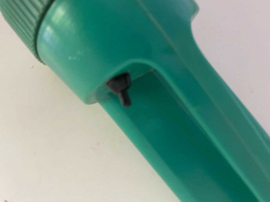 anterna ELBA cu baterii bec pt drumetie RSR Romania lampa veche verde