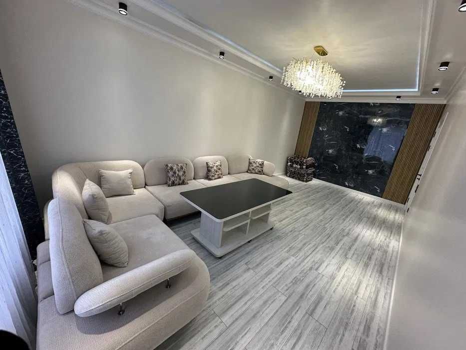 Успейте срочно сдам 2х-ком кв В Шота Руставели 885*