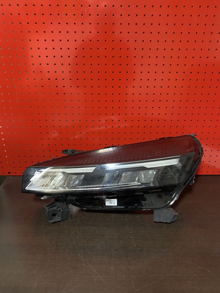 Far stanga full led Renault Clio 5 Facelift cu DEFECT