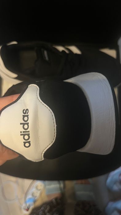 Маратонки Adidas в перфектно състояние