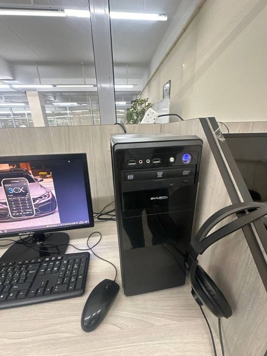 Call Centre uchun mebel va kompyuter to"plamlari sotiladi