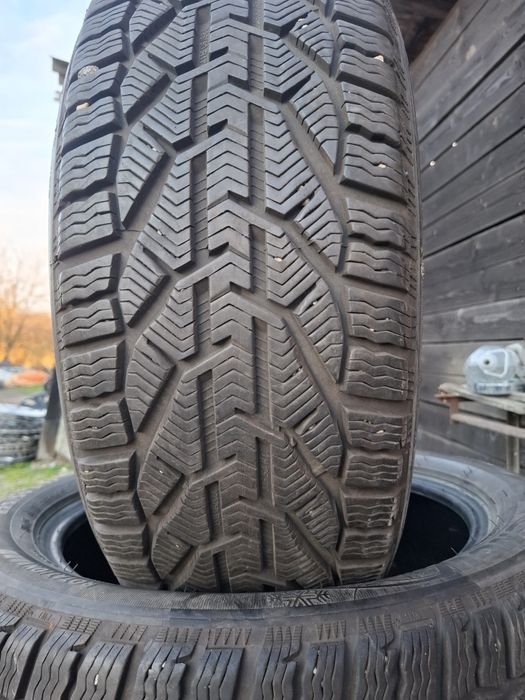 Vand set 4 anvelope 225 50 17 serbing de iarna ca noi dot 2022