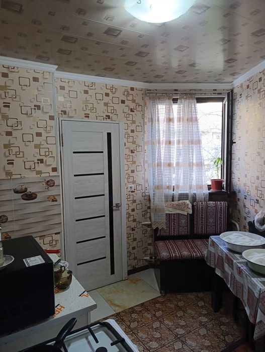 Продам свою квартиру 3-4 8/8,улица Бабура,недорого