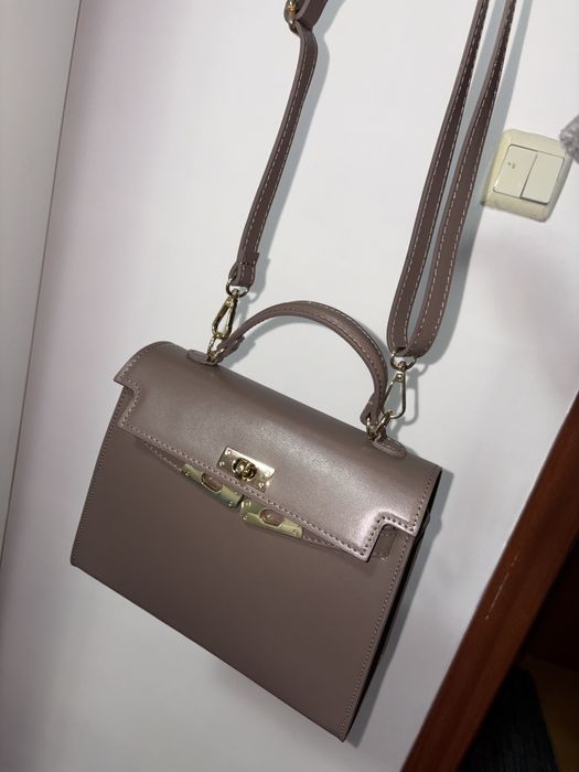 Poseta piele naturala