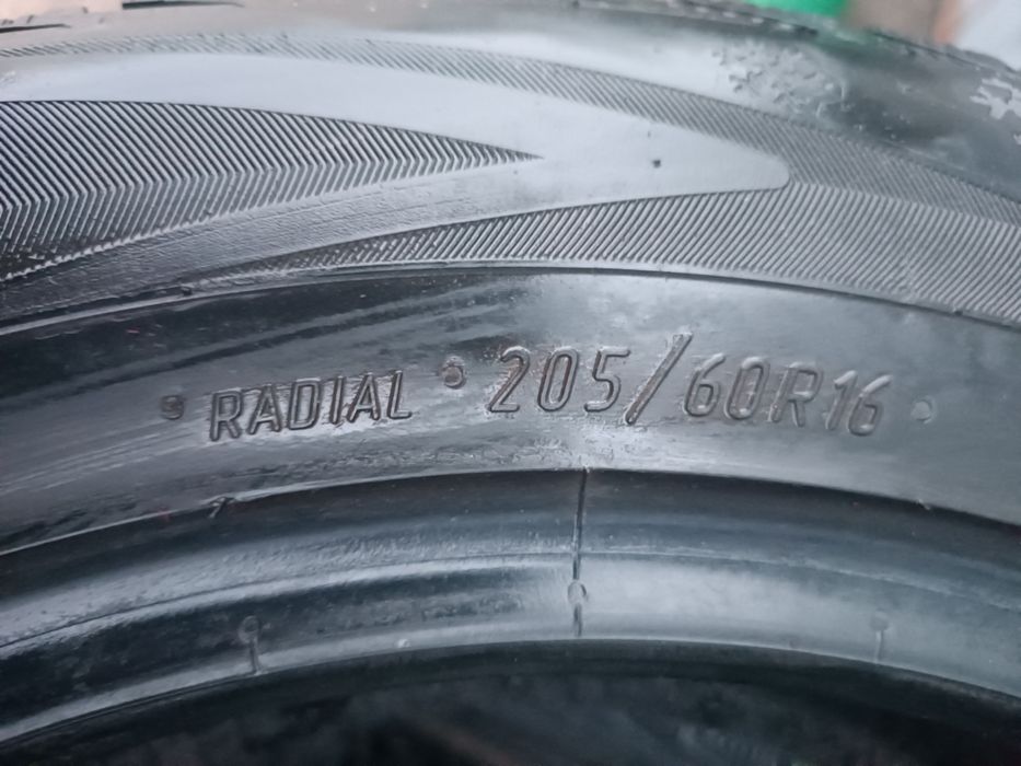 205/60/16 Viatti