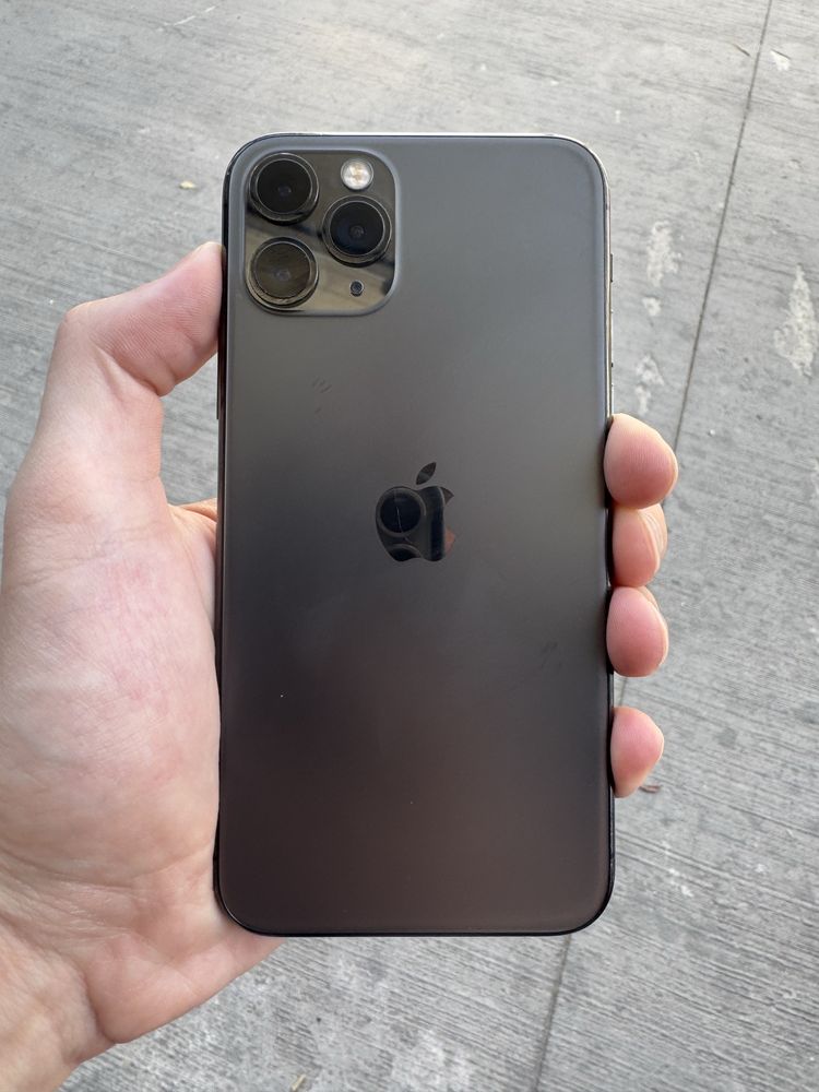 iPhone 11 pro 256 gb green black