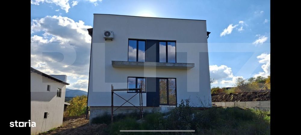 Apartament cu 3 camere, 85 mp si un teren de 200 mp, Zalau