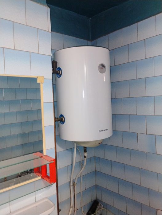 Vând apartament cu 3 camere