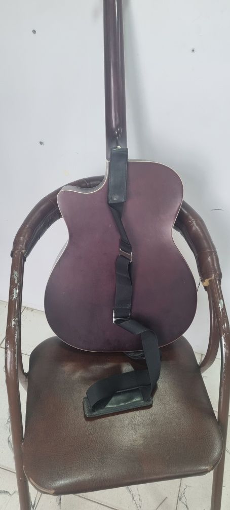 Gitara akkustik holati ideal