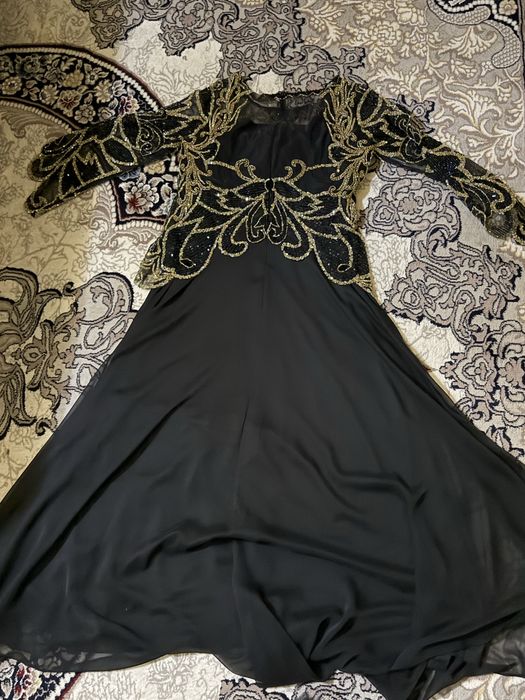 Платья Дубайский размер 44-46  2 часа надевался