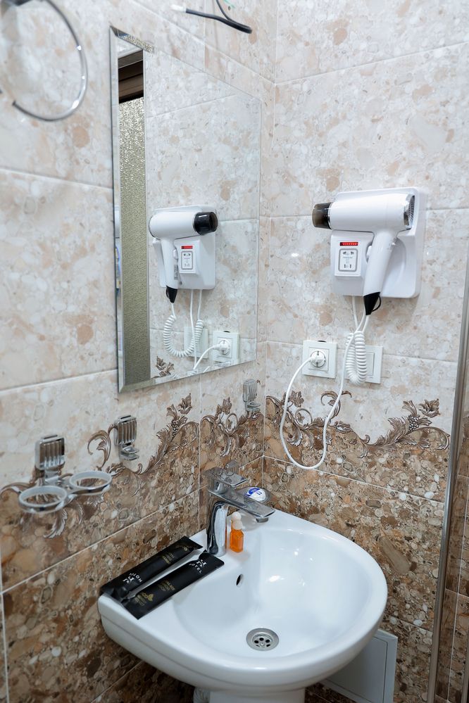 Bez zaks hotel akuratniy tozza joy yengi filial