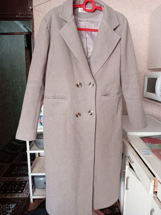 Куртки 44-46 размер, пальто женское 48-50 размер, шубка 46-48 размер