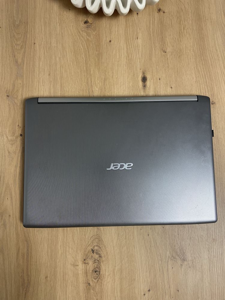 Laptop Acer Aspire 5 i7855U 4ghz 256gb ssd,4gb ram GFORCE MX150 2gb
