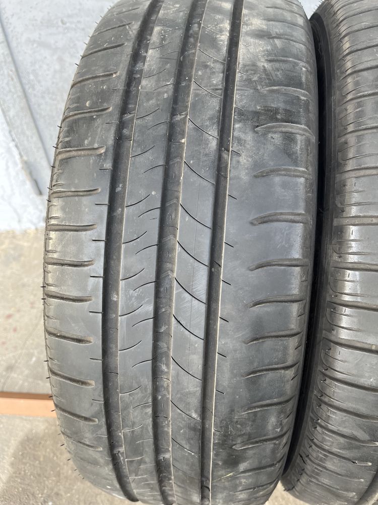 2 бр. летни гуми 205/60/16 Michelin 5 mm DOT 0415