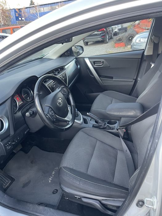 Vand Toyota Auris hybrid