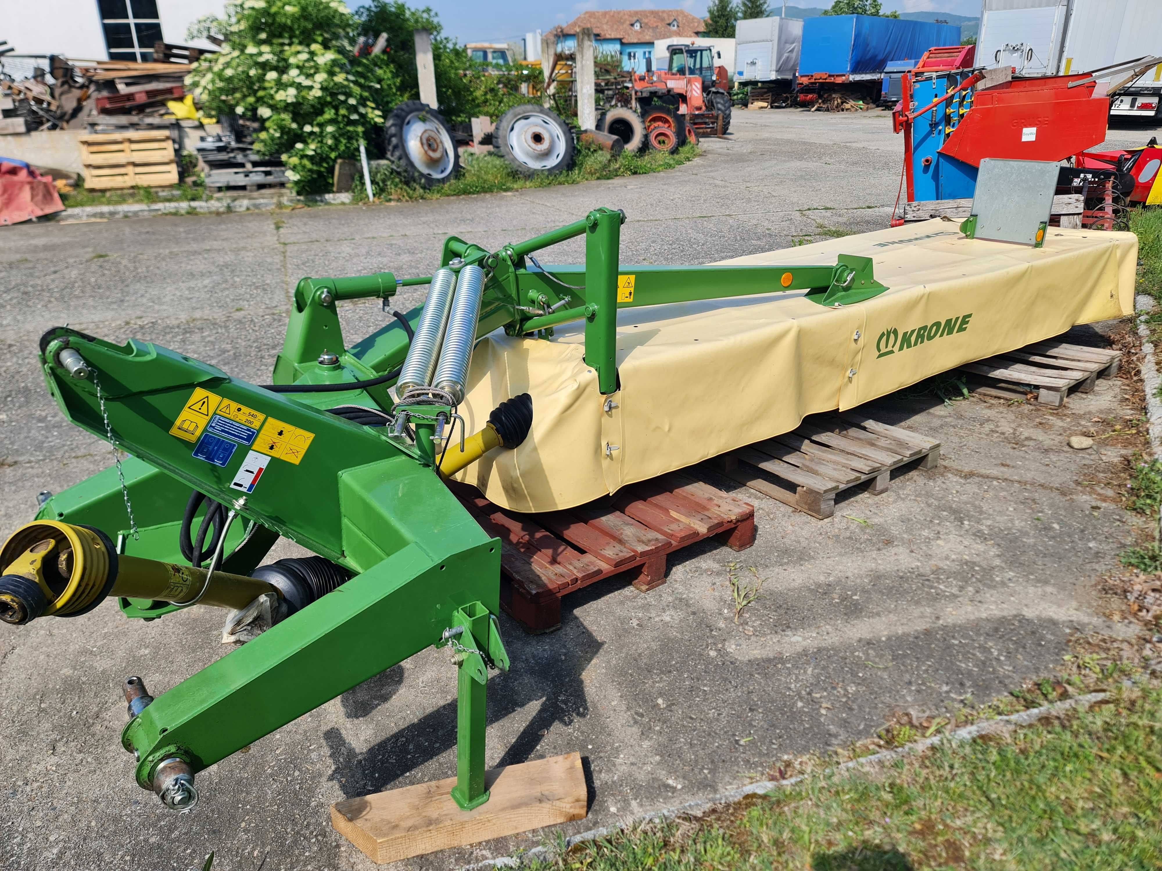 Cositoare de nutreturi marca Kuhn GMD 700