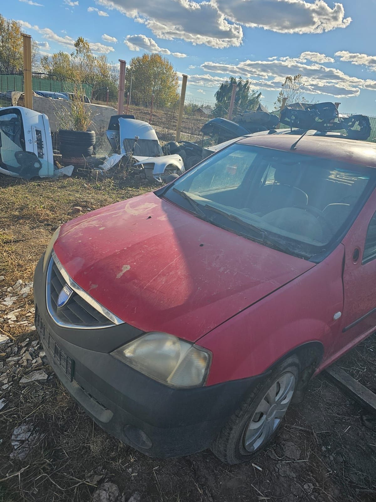 piese motor cutie roti faruri aripi dacia logan 1.5 E4