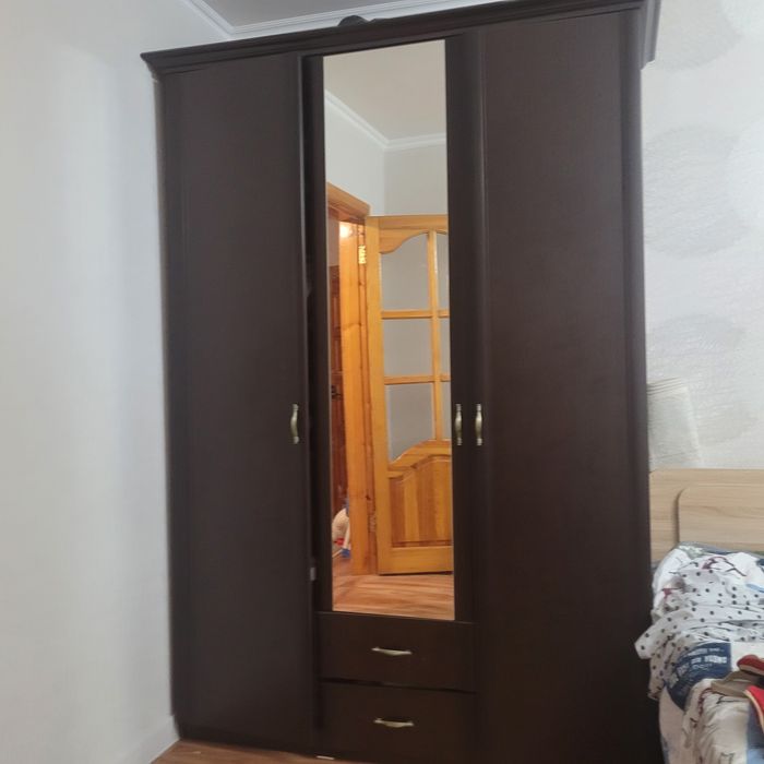 Продам   шифоньер