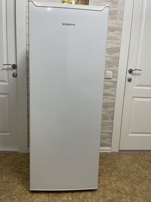 Продаю морозильник SKYWORTH