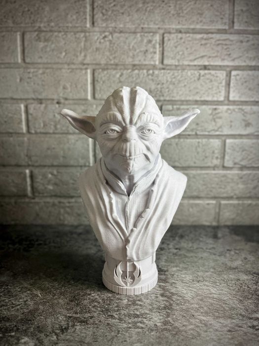 Bust decorativ Yoda – Înțelepciunea Forței, la tine acasă!