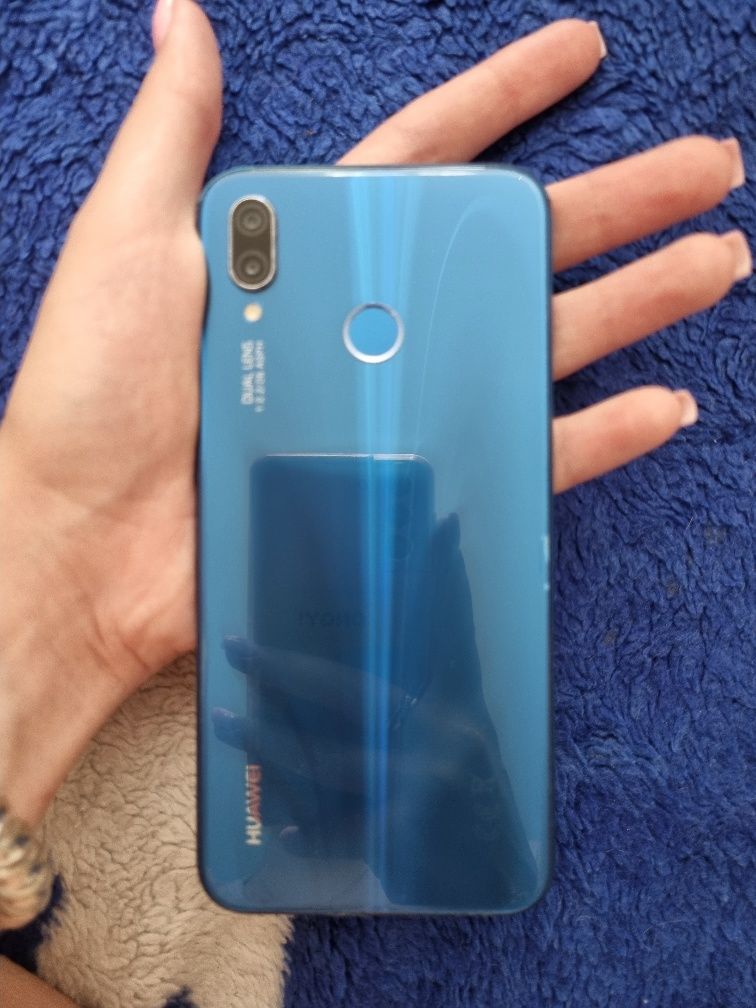 Продам Huawei p20 lite 64gb